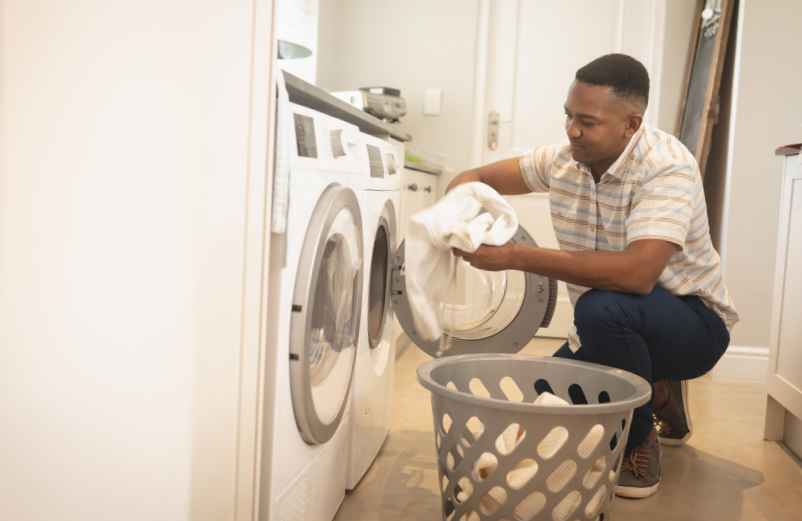 Nettoyer une machine à laver au bicarbonate de soude